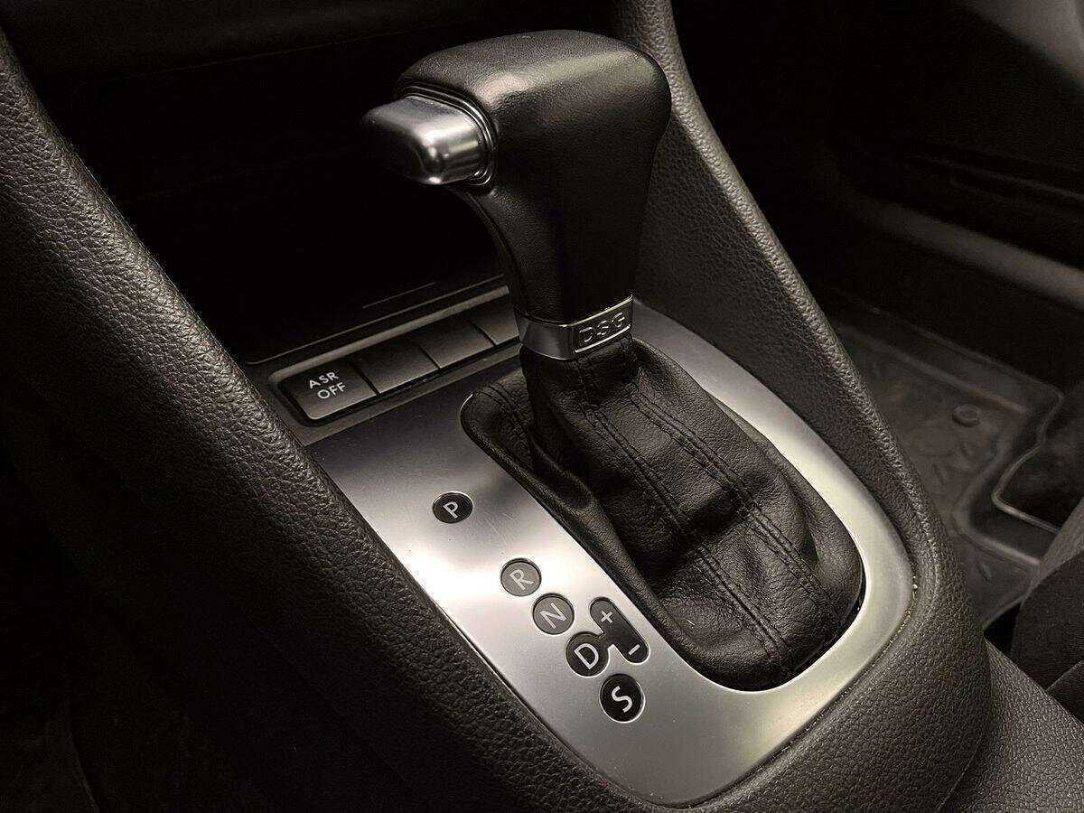 Купить Volkswagen Golf с пробегом. Фото: #14