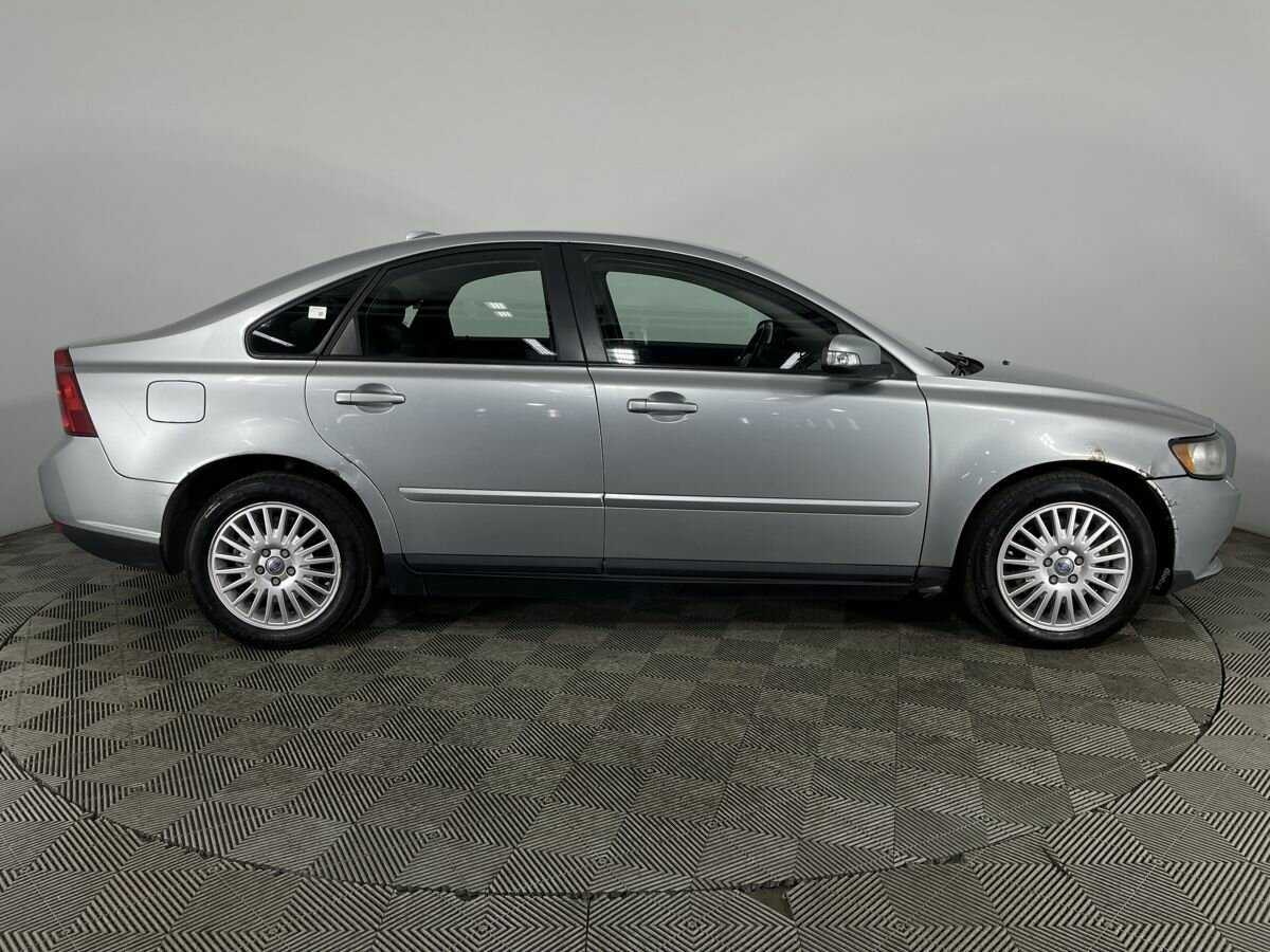 Купить Volvo S40 с пробегом. Фото: #3