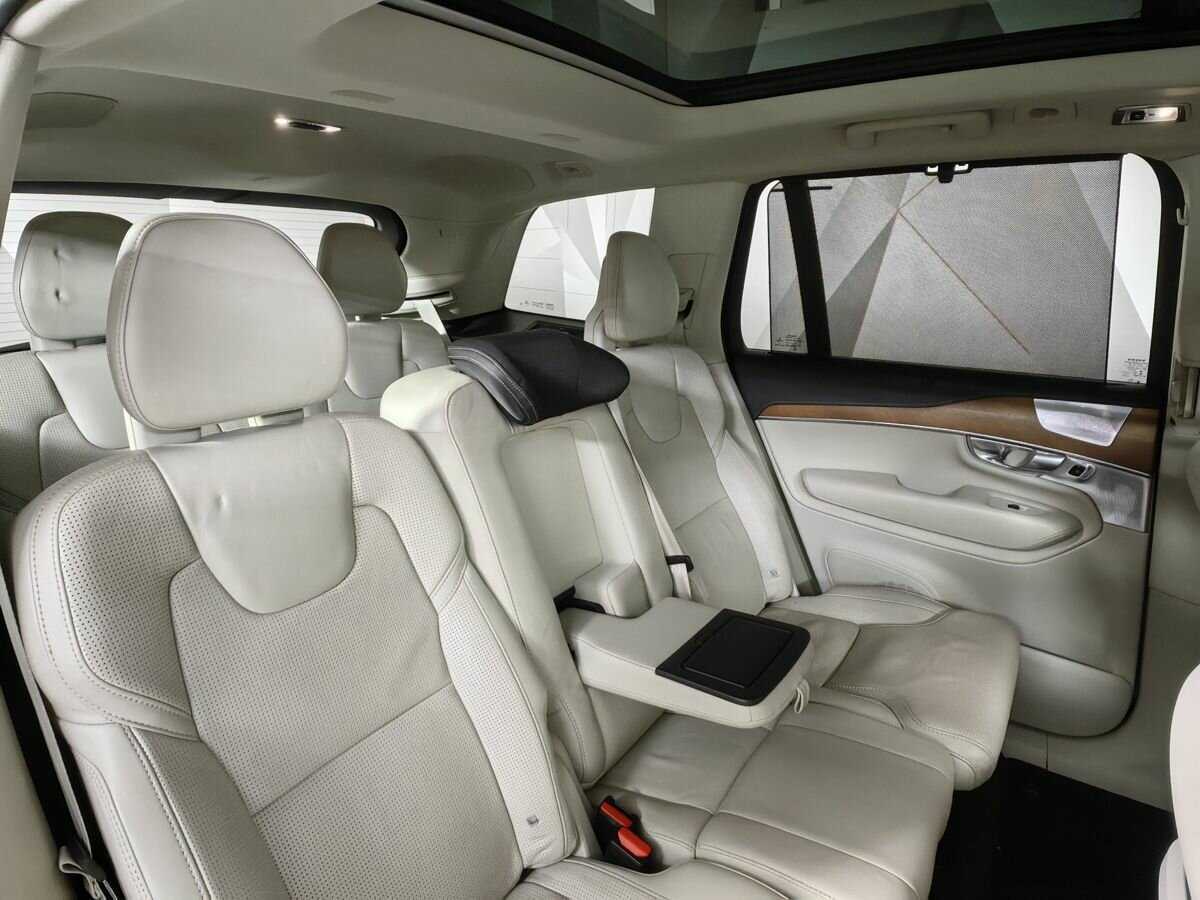 Купить Volvo XC90 с пробегом. Фото: #12