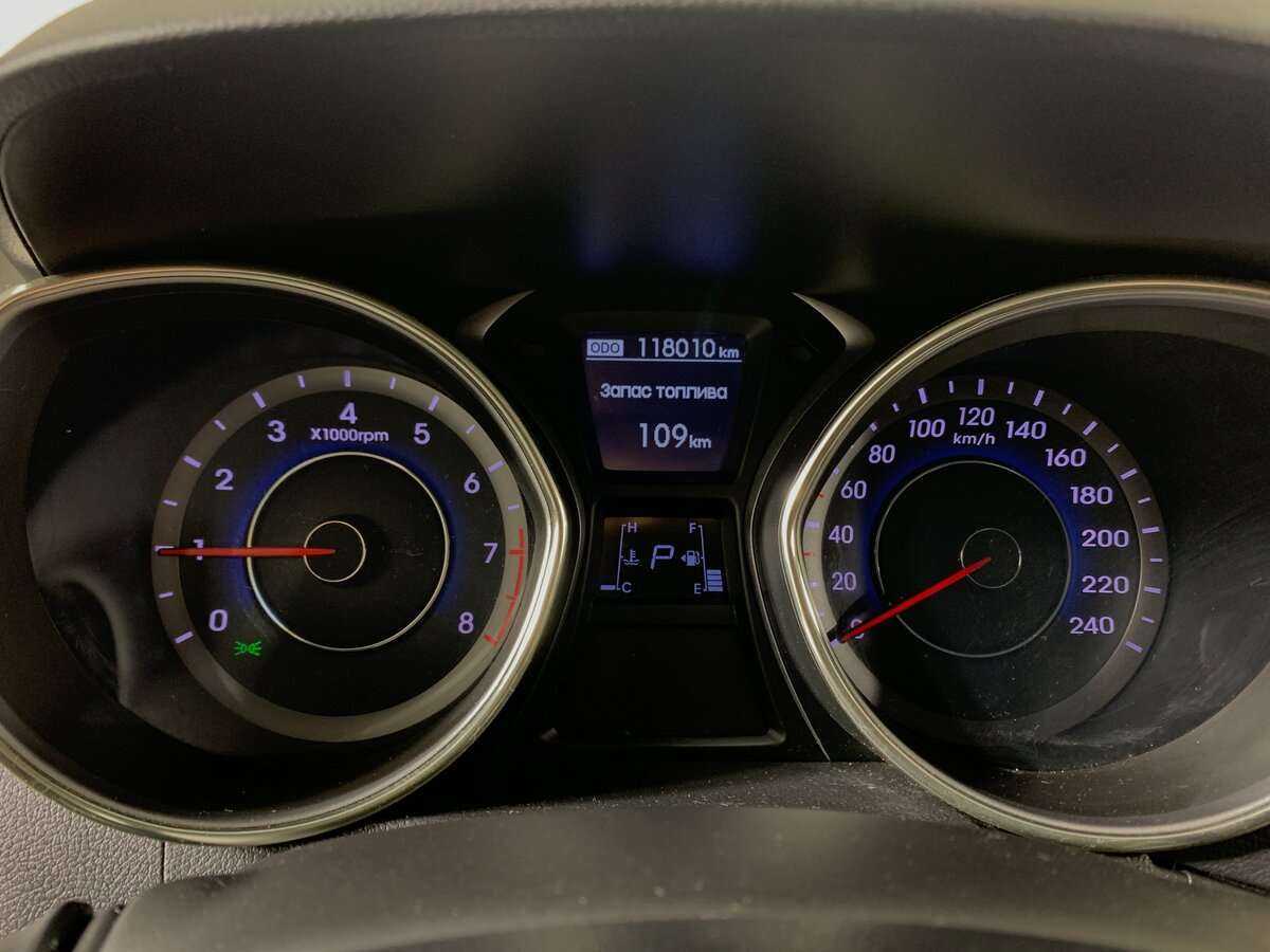 Купить Hyundai Elantra с пробегом. Фото: #9