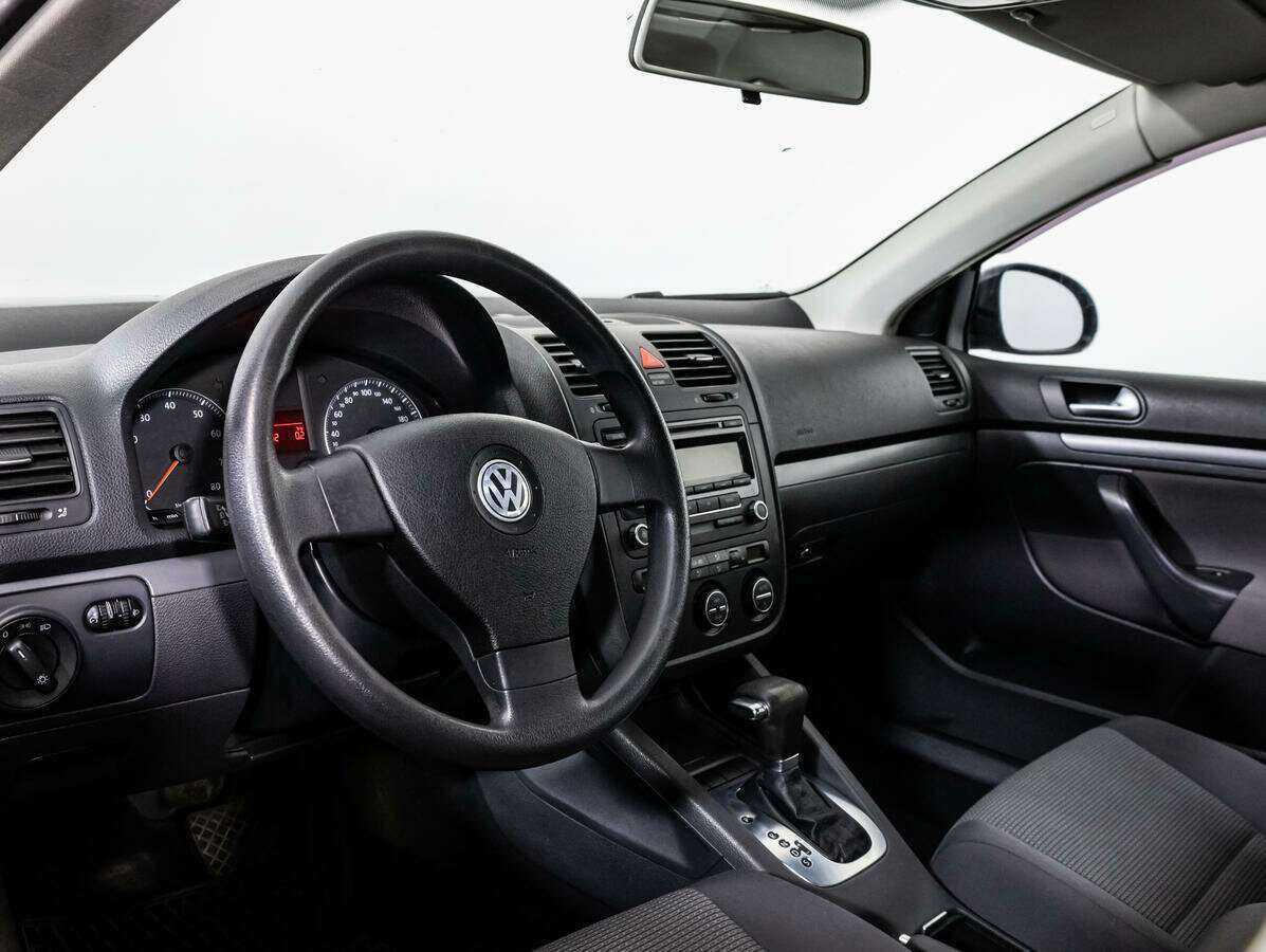 Купить Volkswagen Jetta с пробегом. Фото: #10