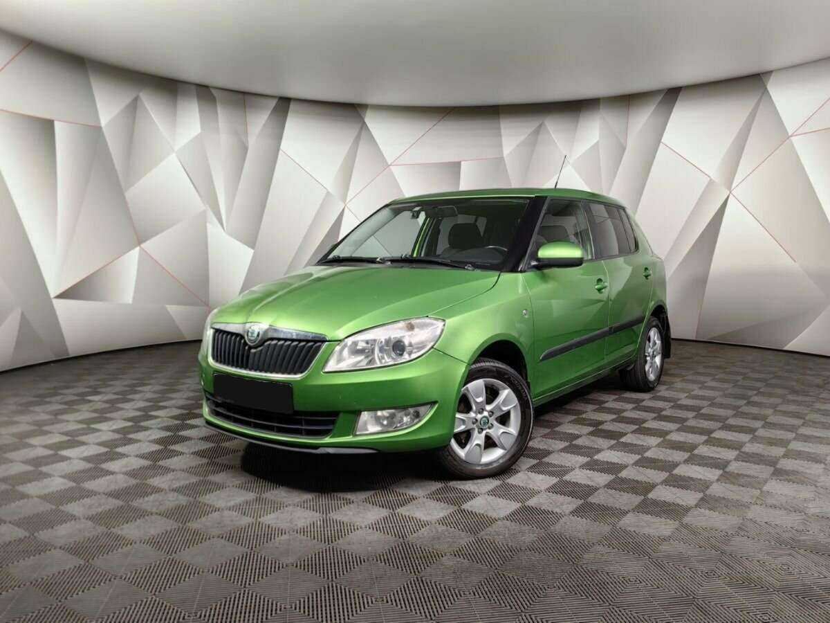 Купить Skoda Fabia с пробегом. Посмотреть фото