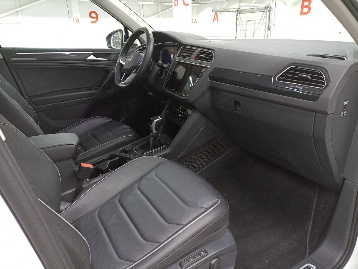 Купить Volkswagen Tiguan с пробегом. Фото: #10