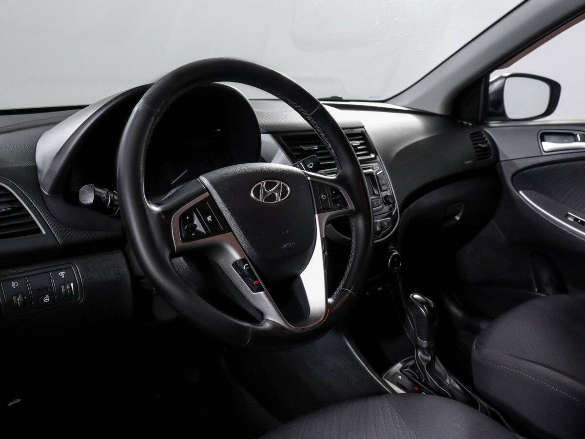 Купить Hyundai Solaris с пробегом. Фото: #10