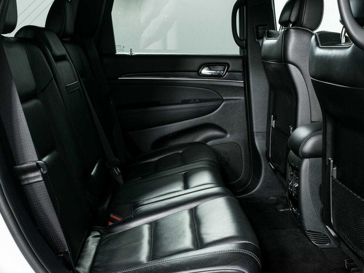 Купить Jeep Grand Cherokee с пробегом. Фото: #12