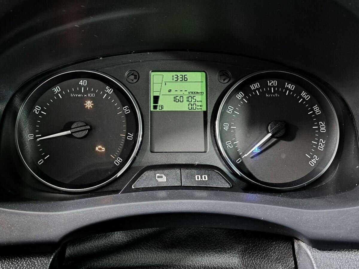 Купить Skoda Roomster с пробегом. Фото: #10
