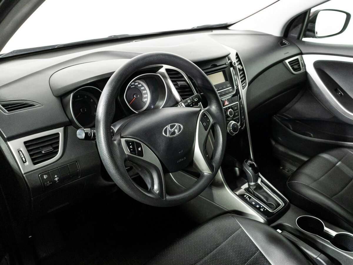 Купить Hyundai i30 с пробегом. Фото: #10