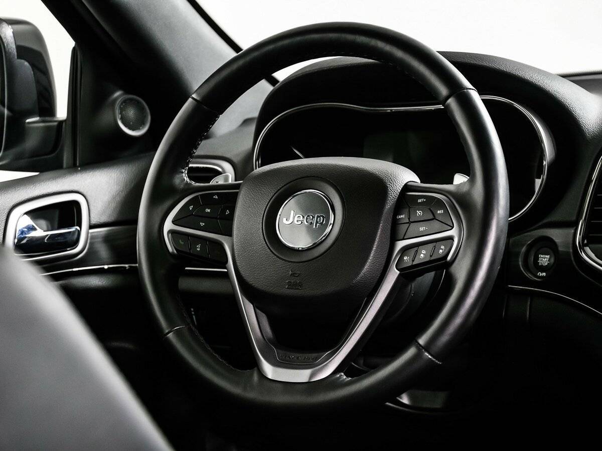 Купить Jeep Grand Cherokee с пробегом. Фото: #17