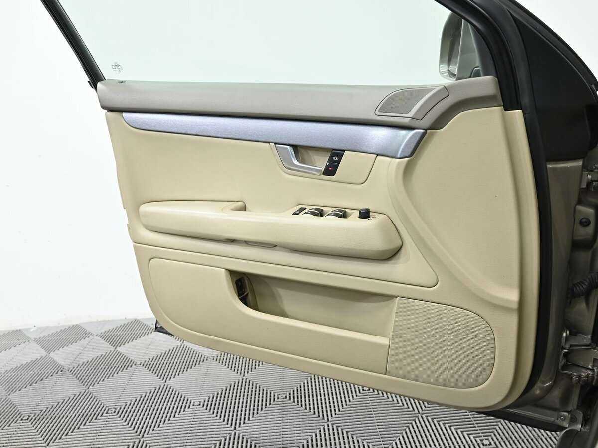 Купить Audi A4 с пробегом. Фото: #8
