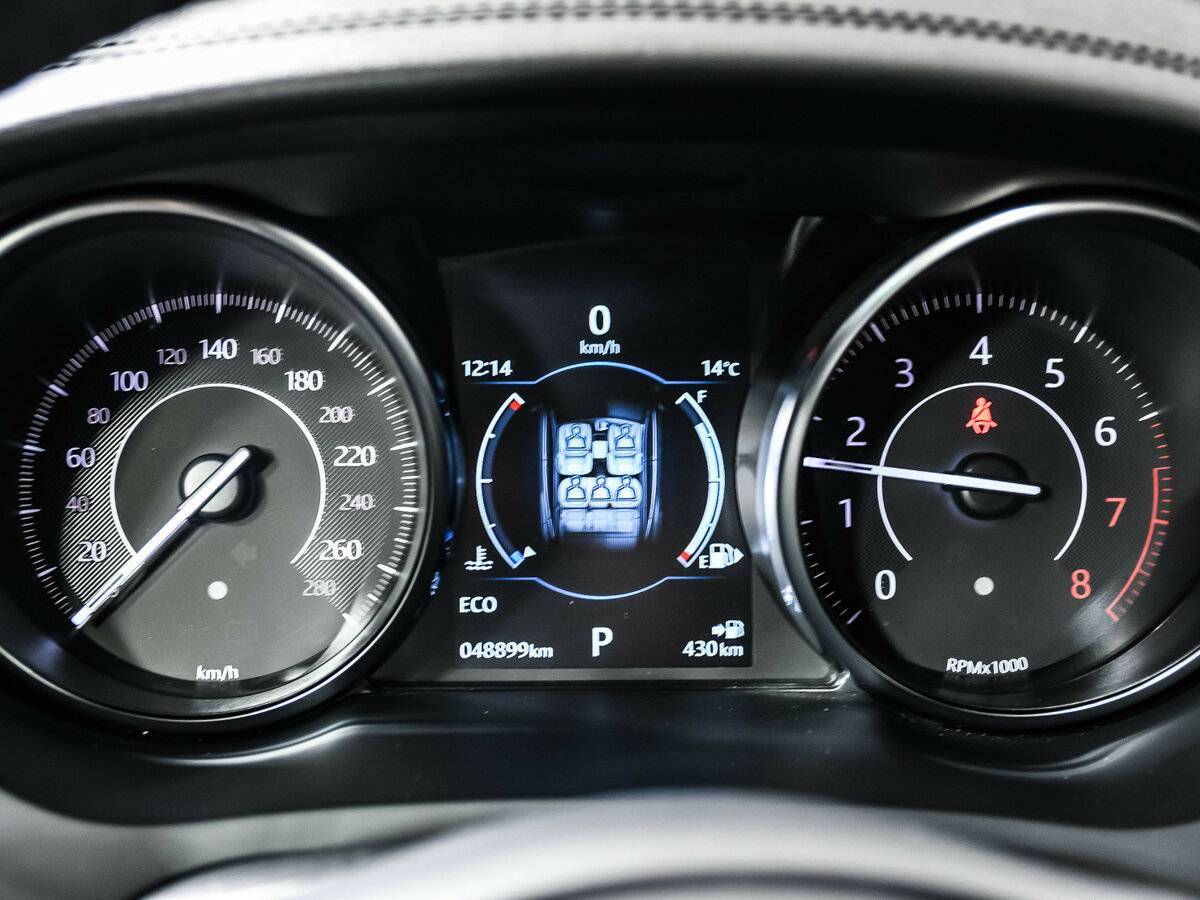 Купить Jaguar E-Pace с пробегом. Фото: #9