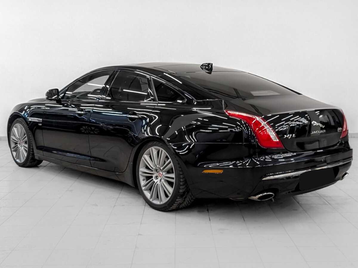 Купить Jaguar XJ с пробегом. Фото: #6