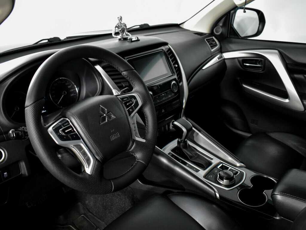 Купить Mitsubishi Pajero Sport с пробегом. Фото: #7