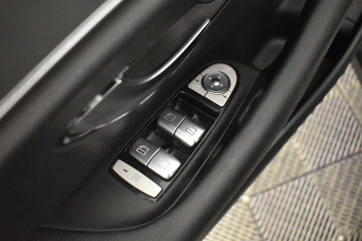 Купить Mercedes-Benz E-Класс с пробегом. Фото: #7
