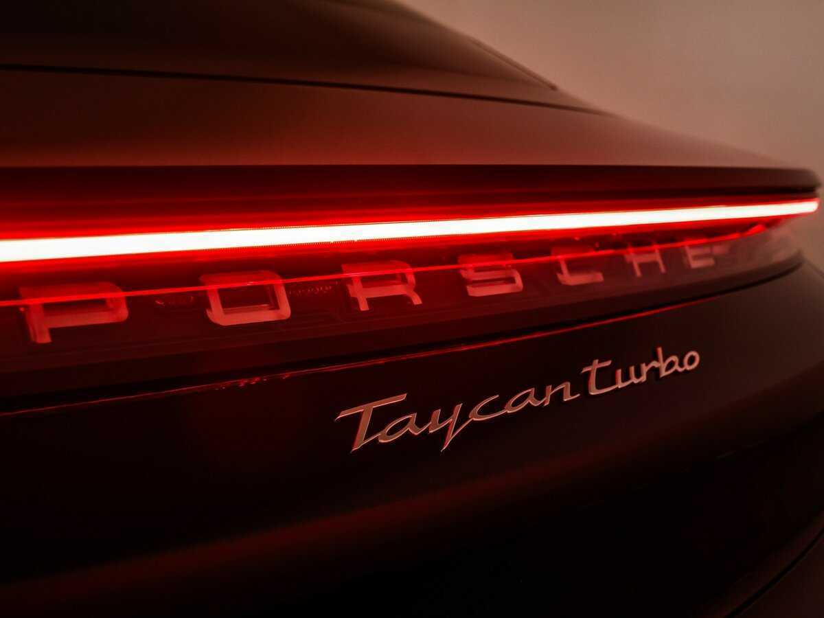 Купить Porsche Taycan с пробегом. Фото: #19
