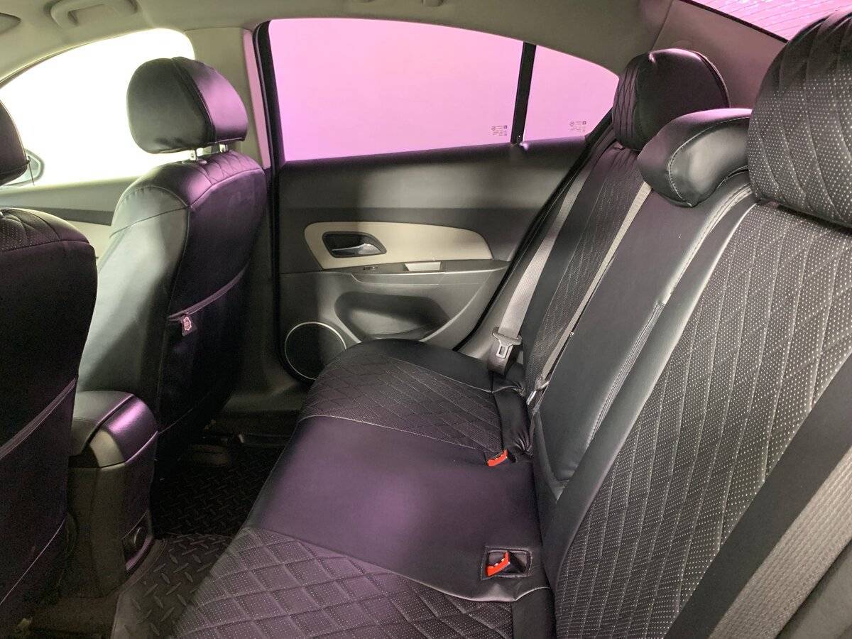 Купить Chevrolet Cruze с пробегом. Фото: #17