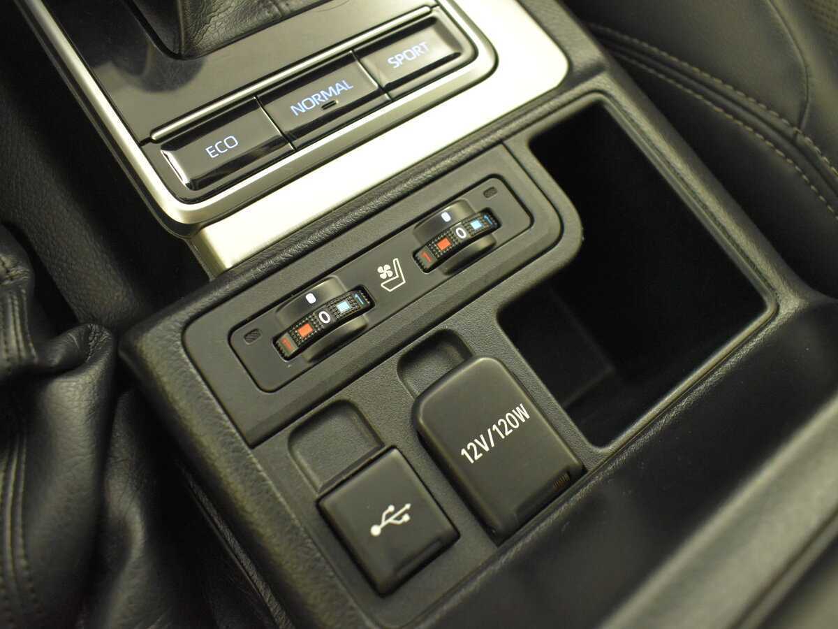 Купить Toyota Land Cruiser Prado с пробегом. Фото: #15