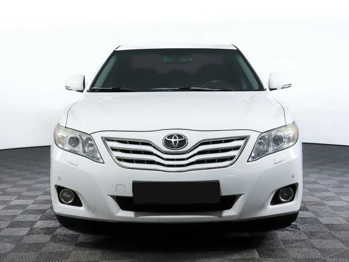 Купить Toyota Camry с пробегом. Фото: #1