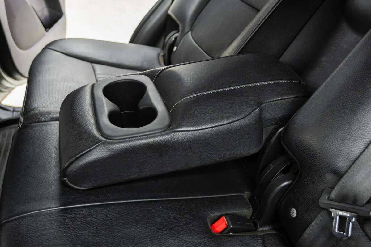 Купить Kia Sorento с пробегом. Фото: #14