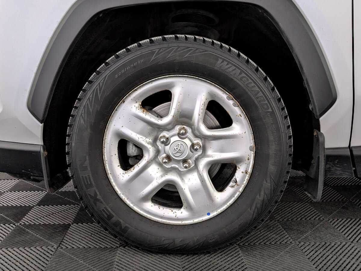Купить Toyota RAV4 с пробегом. Фото: #17