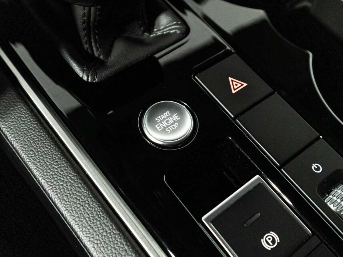 Купить Volkswagen Touareg с пробегом. Фото: #15