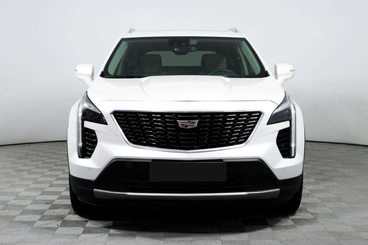 Купить Cadillac XT4 с пробегом. Фото: #1