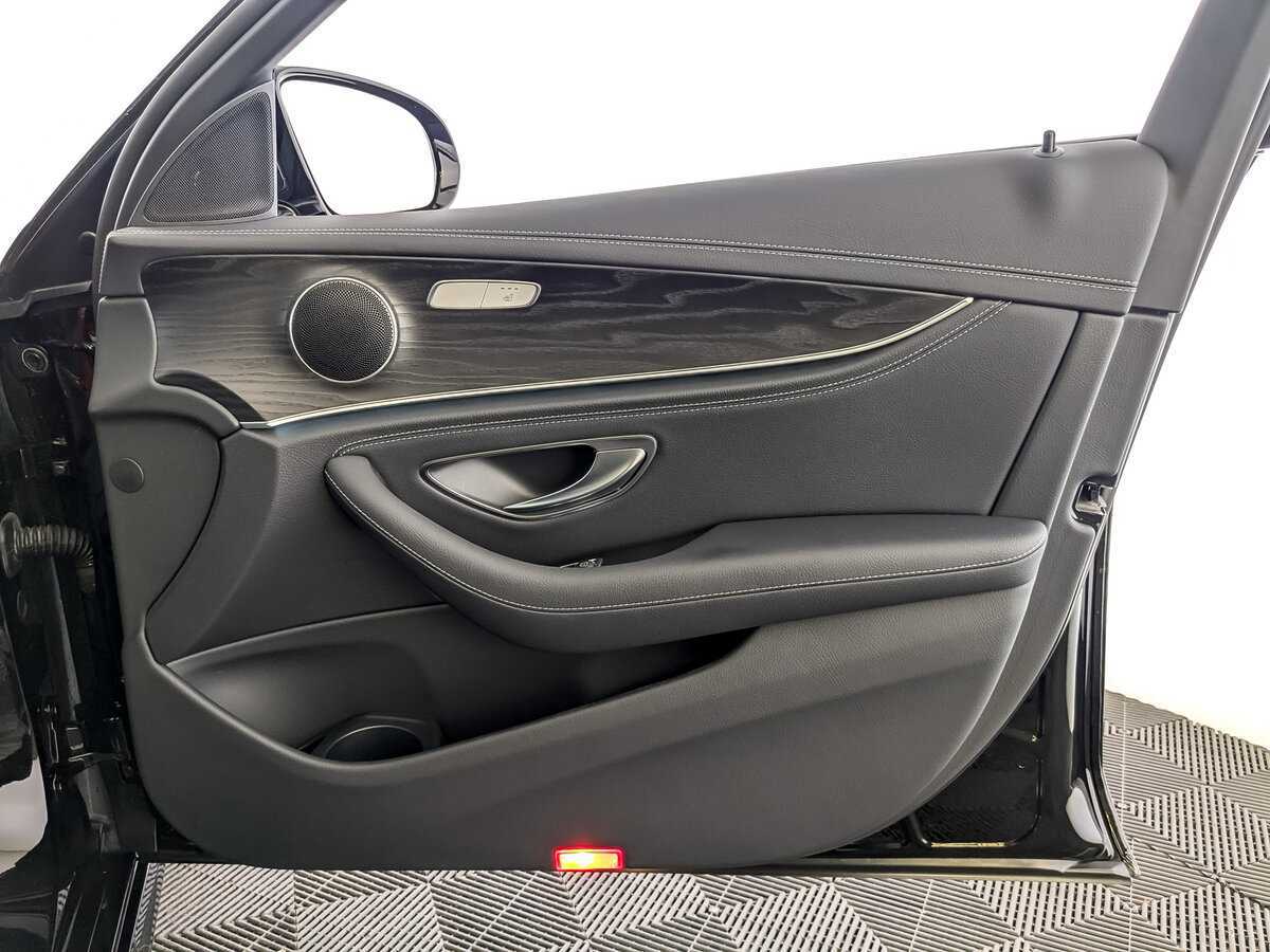 Купить Mercedes-Benz E-Класс с пробегом. Фото: #20