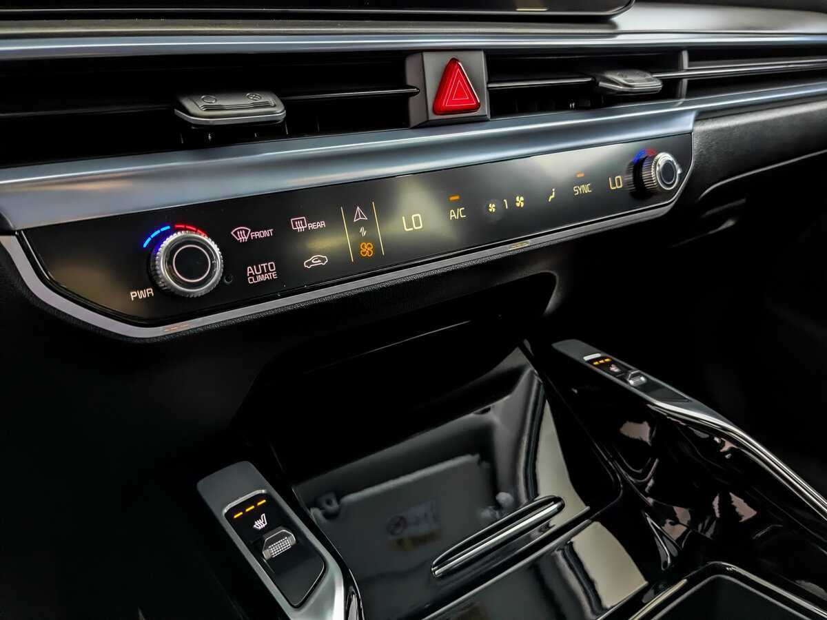 Купить Kia Sorento с пробегом. Фото: #21