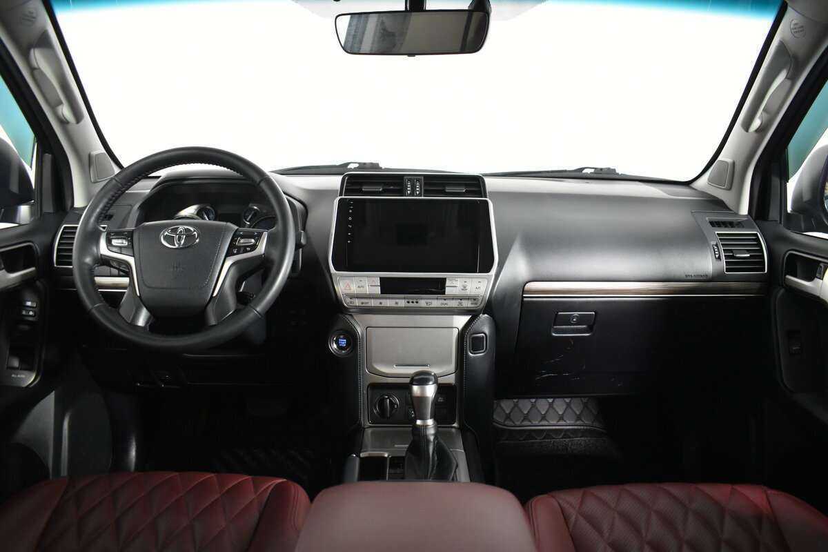 Купить Toyota Land Cruiser Prado с пробегом. Фото: #14