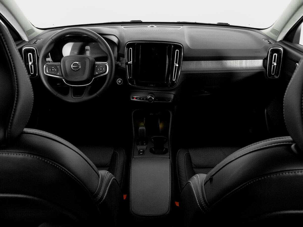 Купить Volvo XC40 с пробегом. Фото: #9