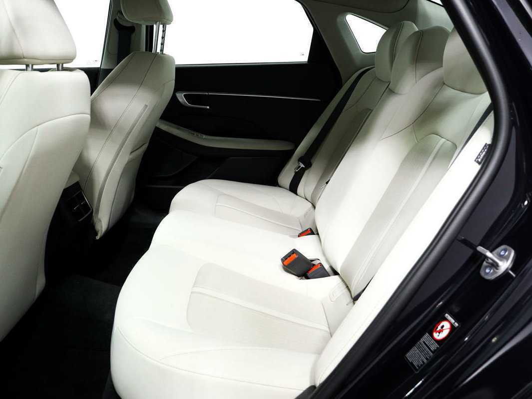 Купить Hyundai Sonata с пробегом. Фото: #11