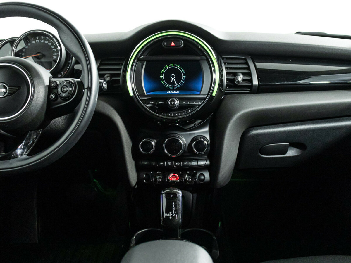 Купить Mini Hatch с пробегом. Фото: #13