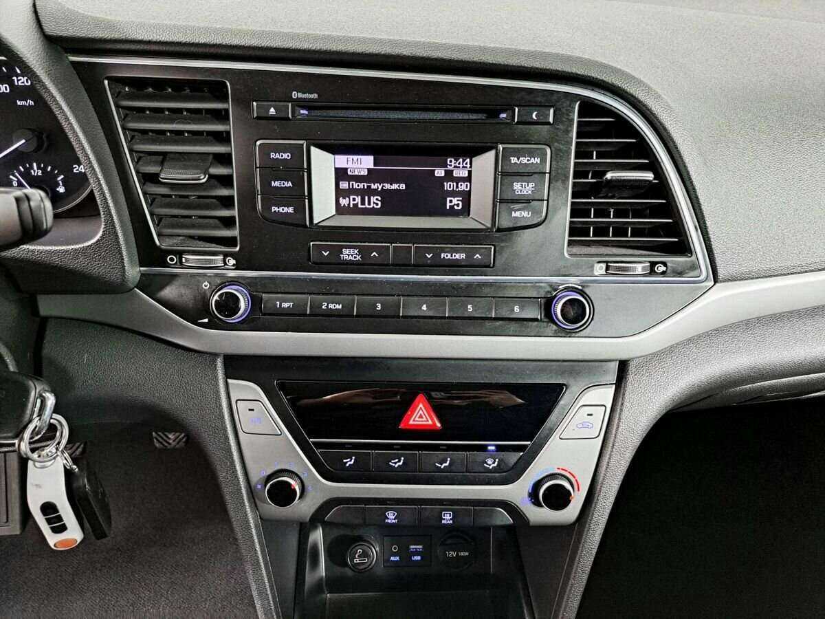 Купить Hyundai Elantra с пробегом. Фото: #14