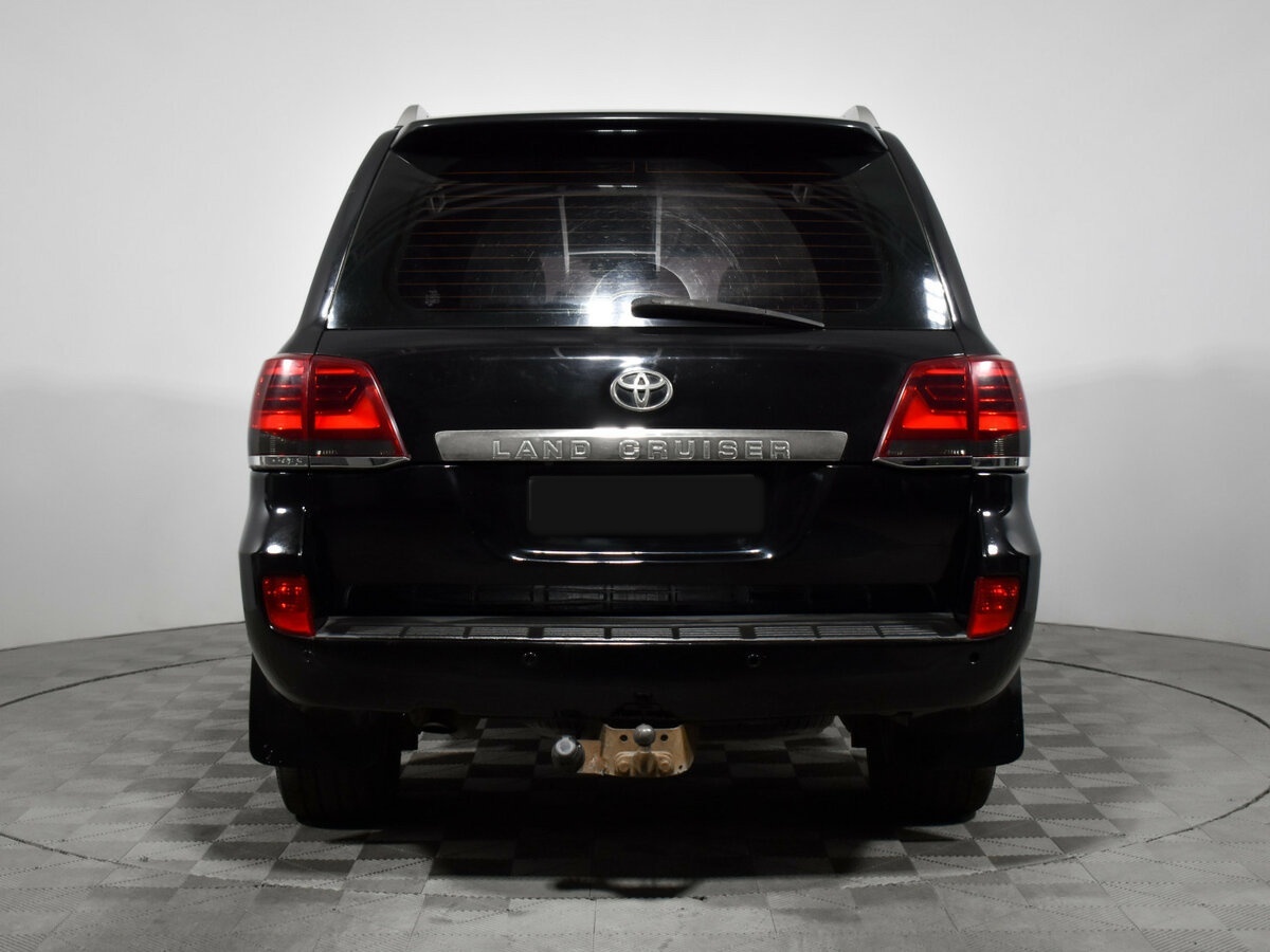 Купить Toyota Land Cruiser с пробегом. Фото: #2