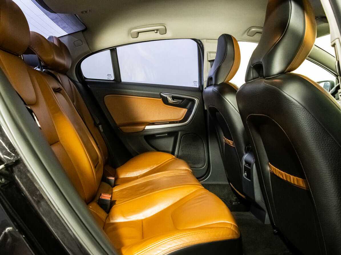 Купить Volvo S60 с пробегом. Фото: #11