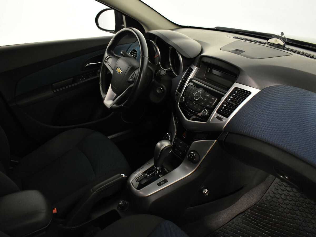 Купить Chevrolet Cruze с пробегом. Фото: #11