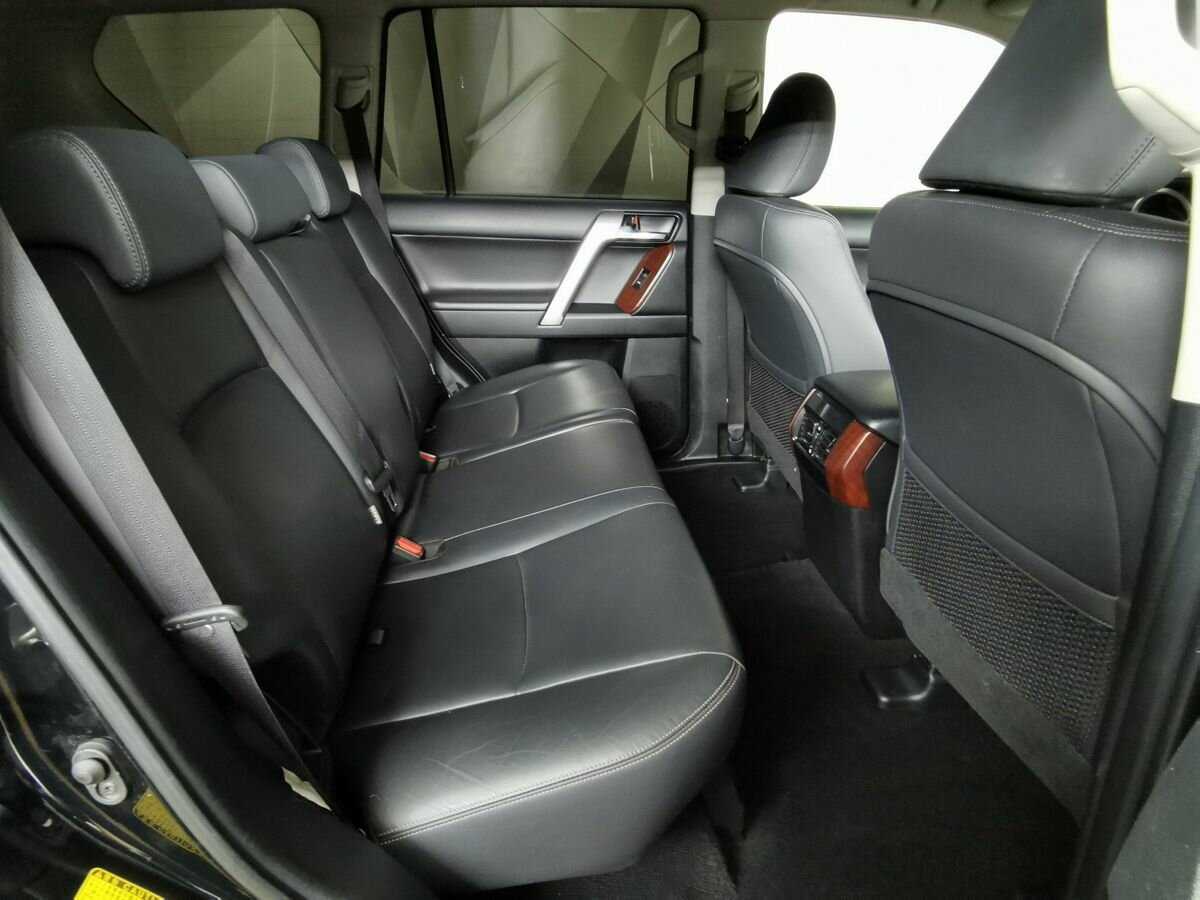 Купить Toyota Land Cruiser Prado с пробегом. Фото: #11