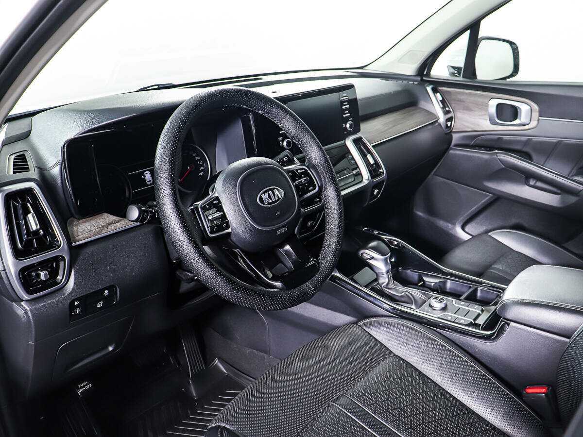 Купить Kia Sorento с пробегом. Фото: #12