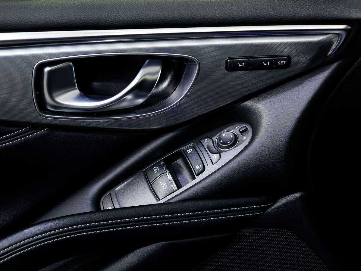 Купить Infiniti Q60 с пробегом. Фото: #17
