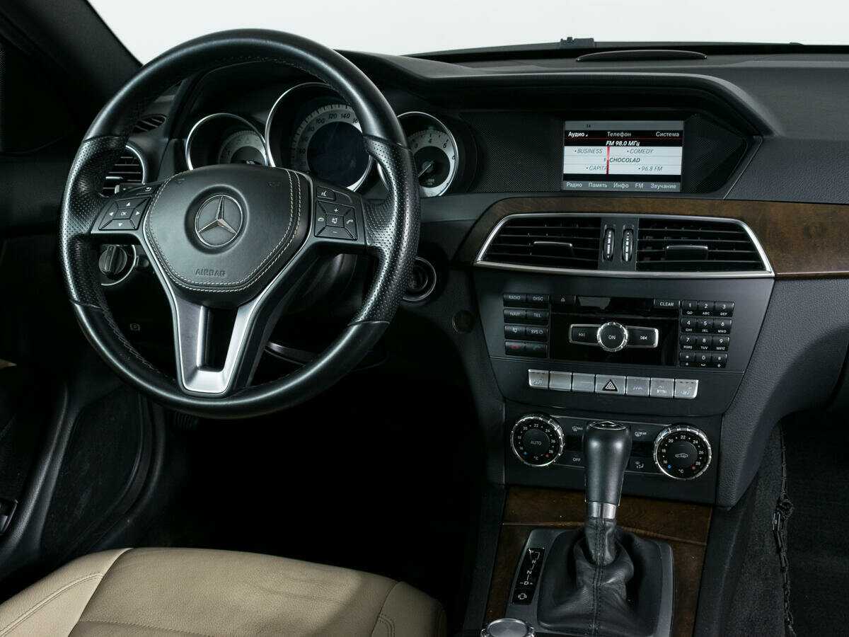 Купить Mercedes-Benz C-Класс с пробегом. Фото: #9