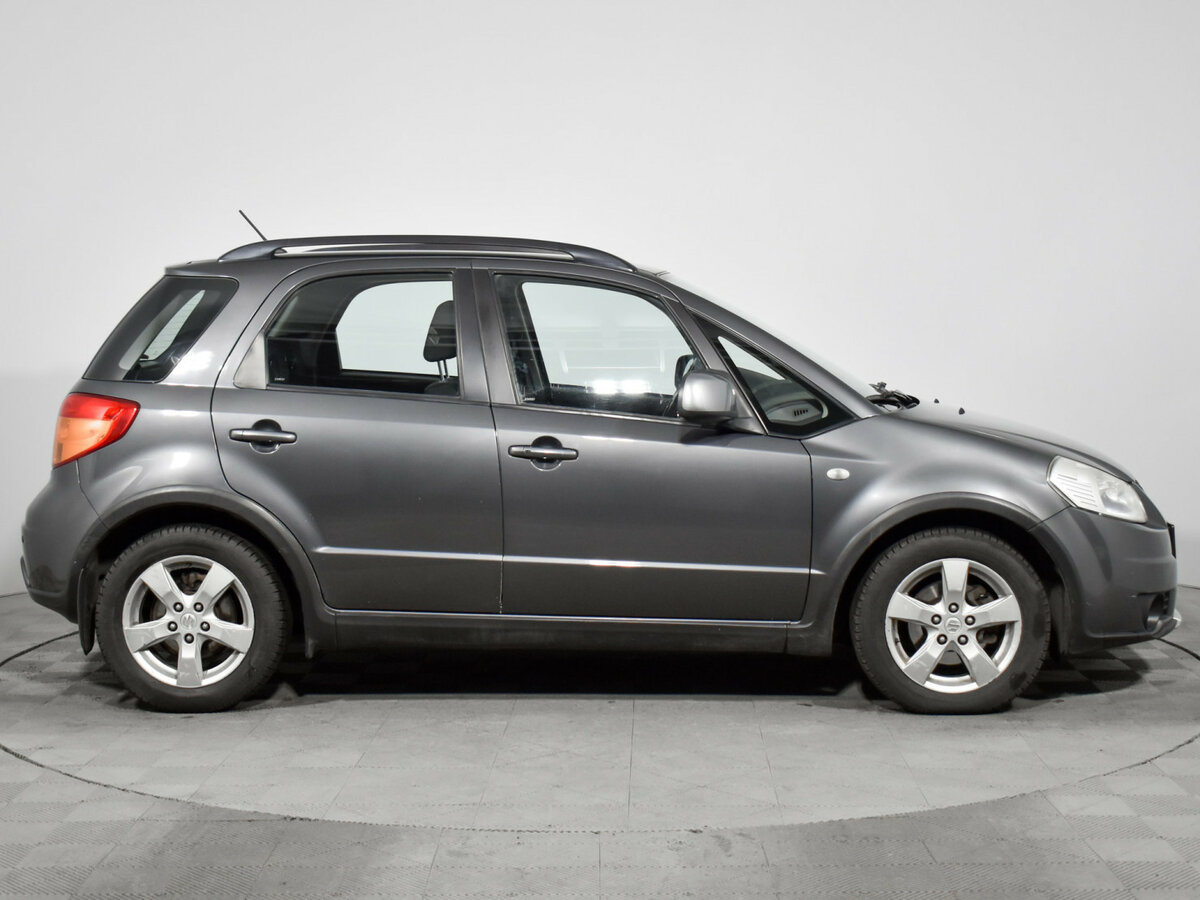 Купить Suzuki SX4 с пробегом. Фото: #3