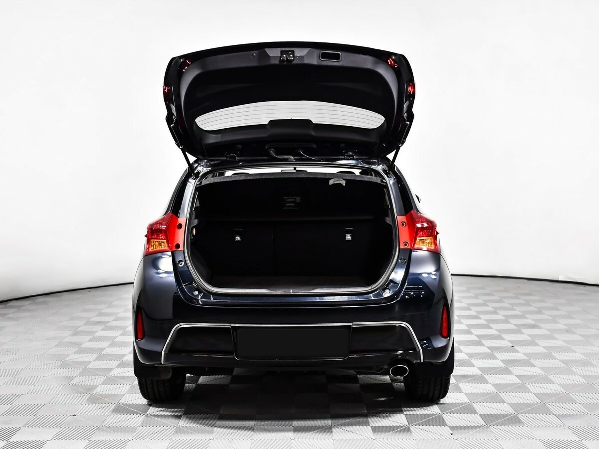 Купить Toyota Auris с пробегом. Фото: #14