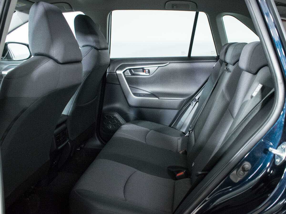Купить Toyota RAV4 с пробегом. Фото: #5