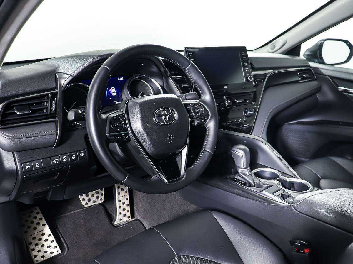 Купить Toyota Camry с пробегом. Фото: #11
