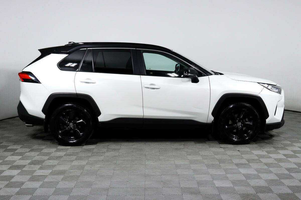 Купить Toyota RAV4 с пробегом. Фото: #3