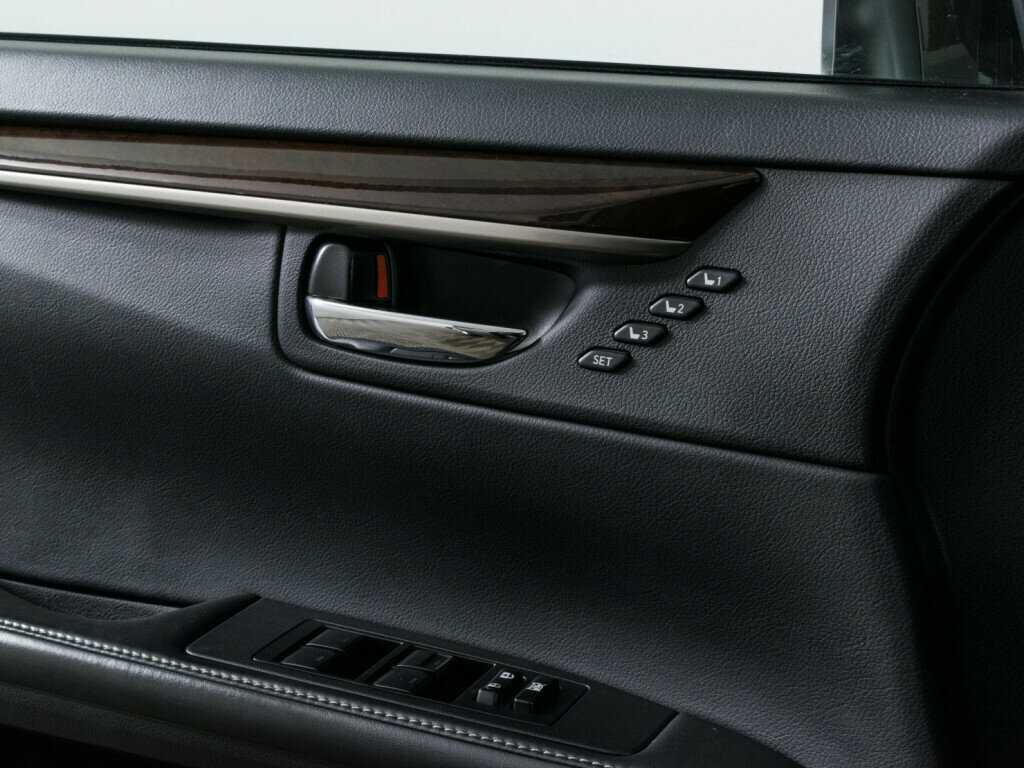 Купить Lexus ES с пробегом. Фото: #16