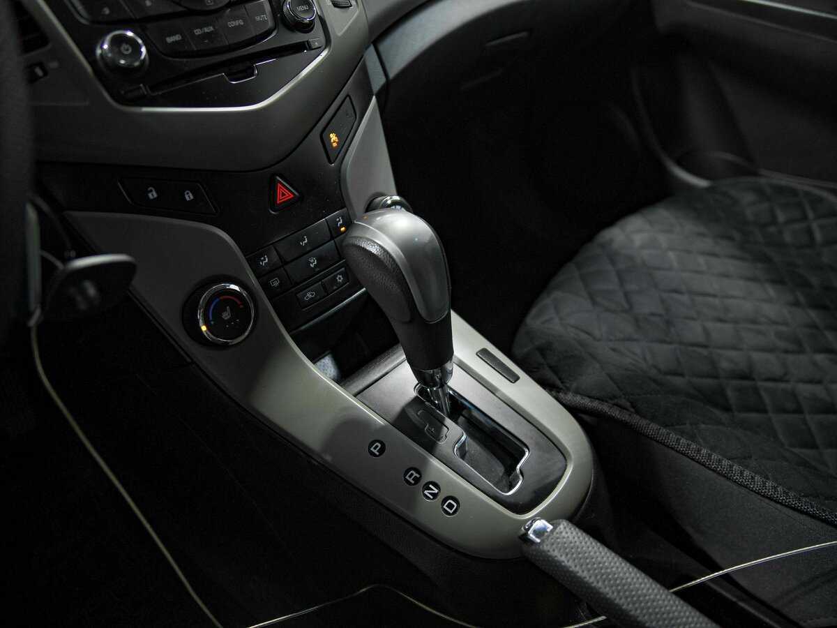 Купить Chevrolet Cruze с пробегом. Фото: #9