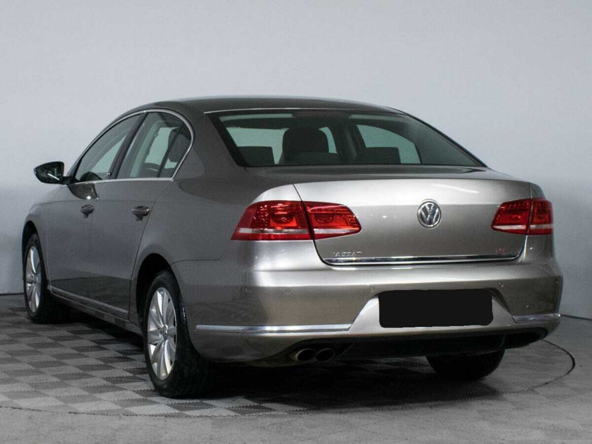 Купить Volkswagen Passat с пробегом. Фото: #6