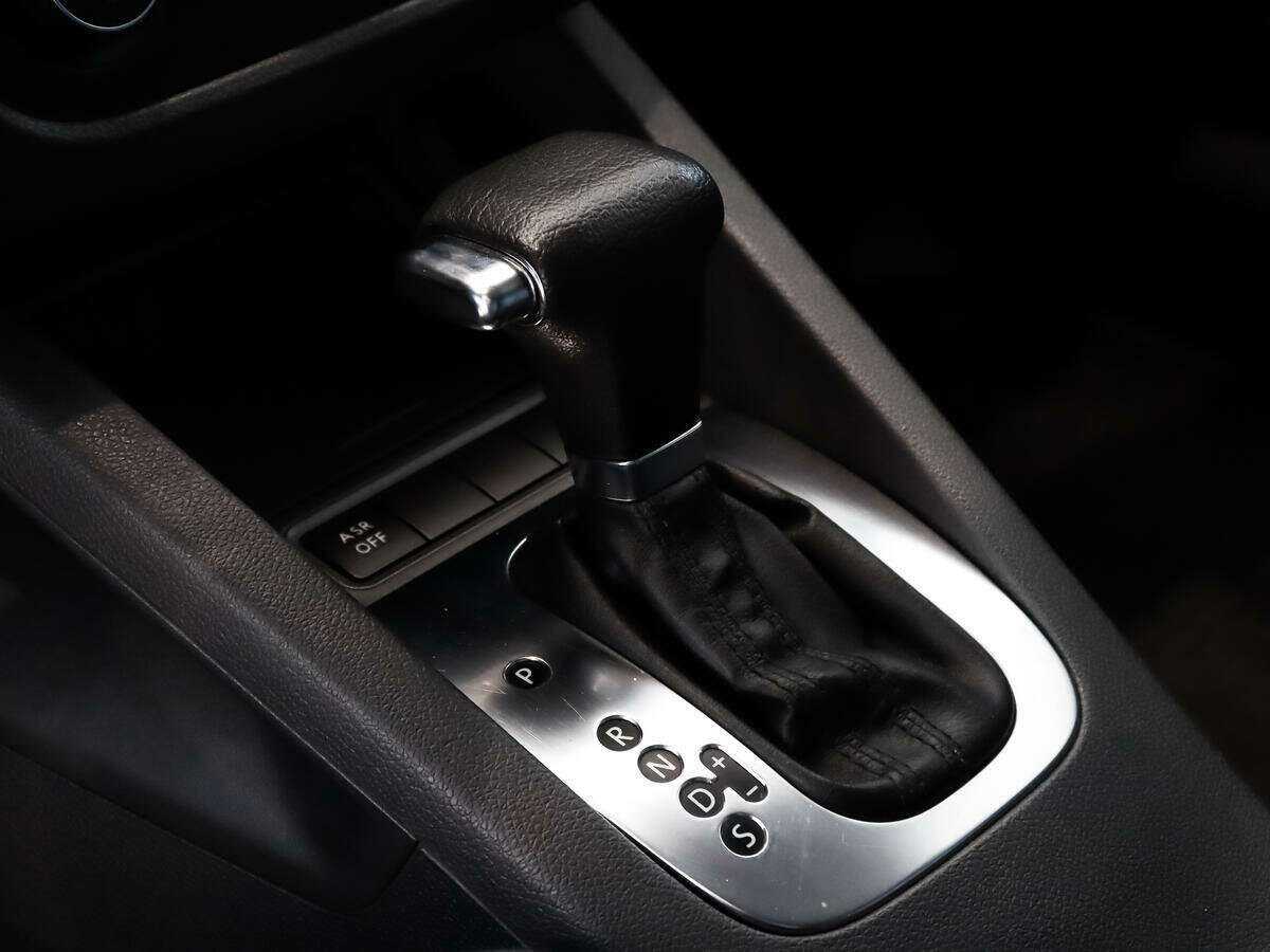Купить Volkswagen Jetta с пробегом. Фото: #10