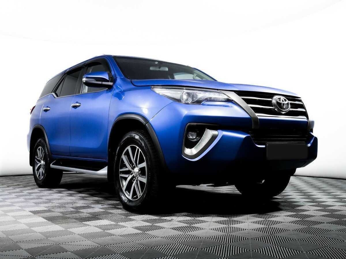 Купить Toyota Fortuner с пробегом. Фото: #13