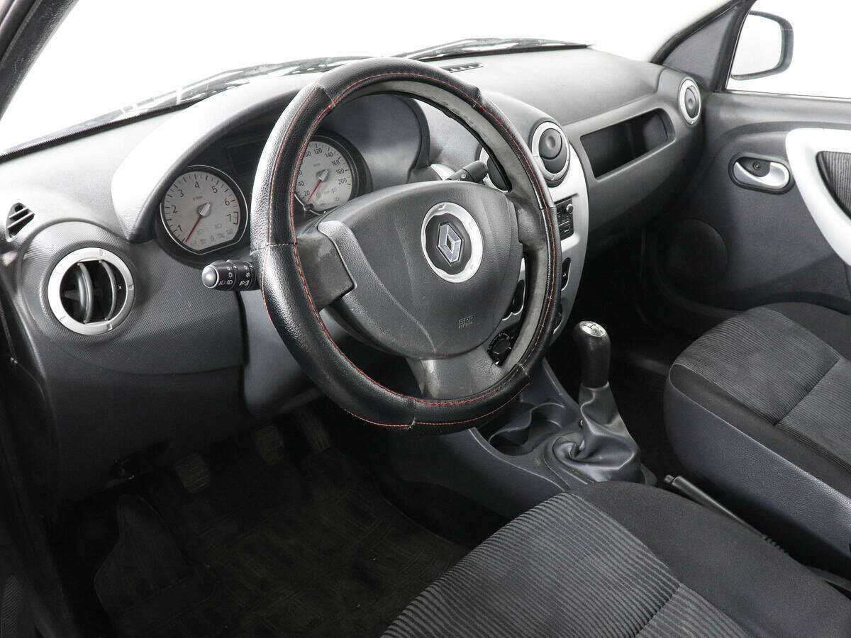 Купить Renault Logan с пробегом. Фото: #8